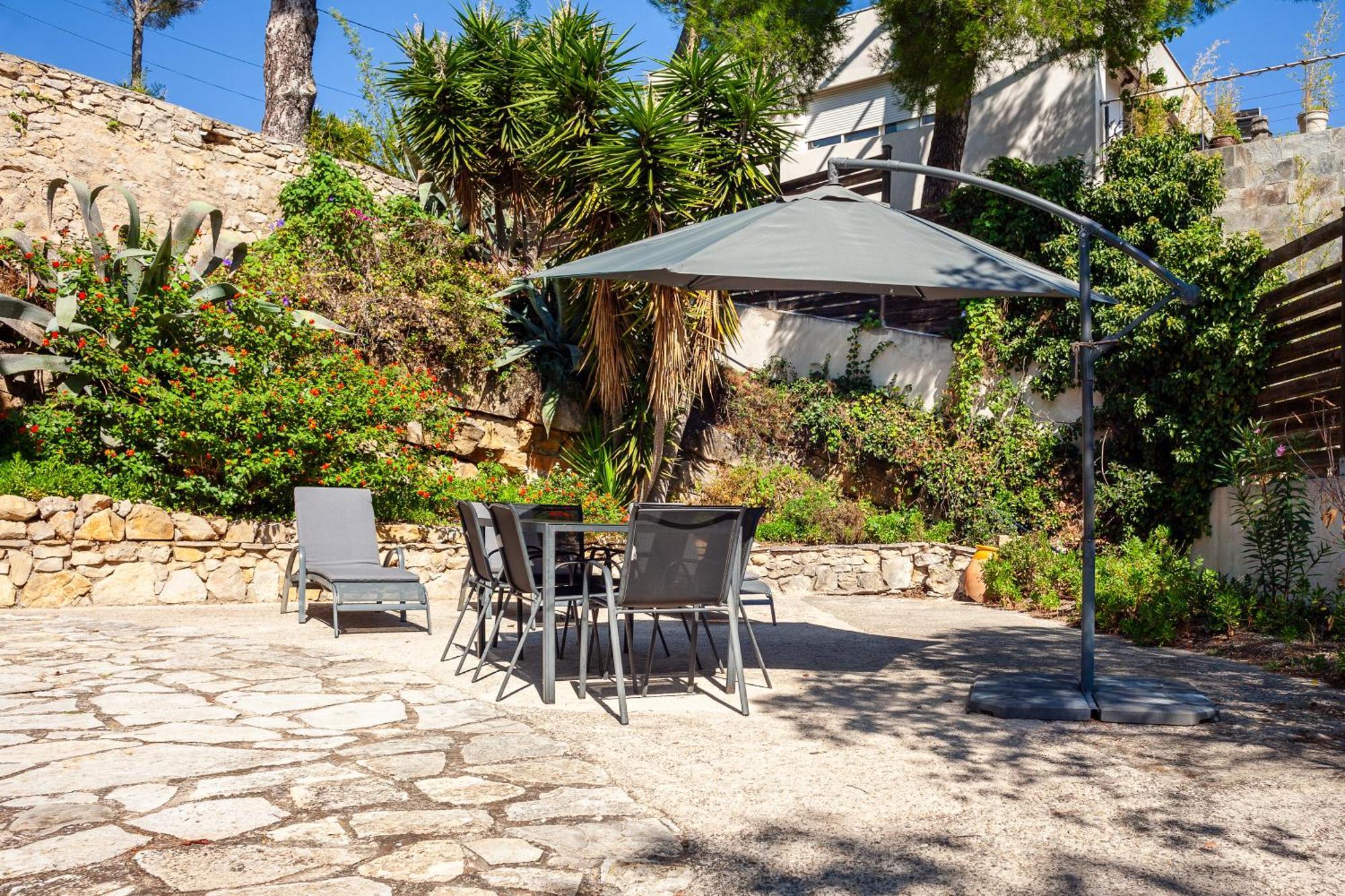 Somptueux Appartement Avec Jardin Каси Экстерьер фото
